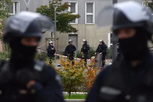 Aucun blessé n'est à déplorer parmi les policiers selon les autorités.