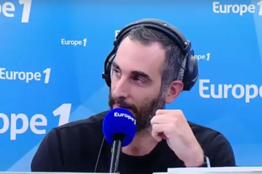 Jean Rochefort "était vraiment adorable. On n'était pas déçu de le rencontrer. Dans ce métier, ce n'est pas toujours le cas mais lui, c'était vraiment quelqu'un de fabuleux", se souvient Matthieu Noël.