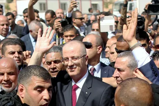 Le Premier ministre palestinien, Rami Hamdallah, lors de son arrivée lundi à Gaza, contrôlé par le Hamas.