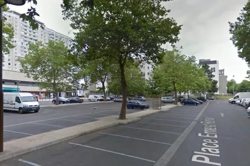 place Ernest-Renan, Orléans crédit : capture d'écran Google Street View - 1280