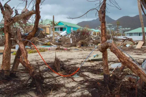 Saint-Martin est sorti de la "situation d'urgence" selon le Premier ministre.