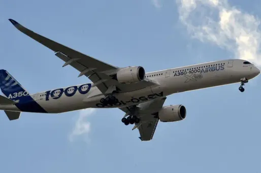 Un Airbus A350-1000 près de l'aéroport de Toulouse-Blagnac, en mars.