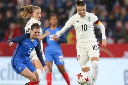 Les Bleues ont perdu 4-0 face aux Allemandes vendredi.