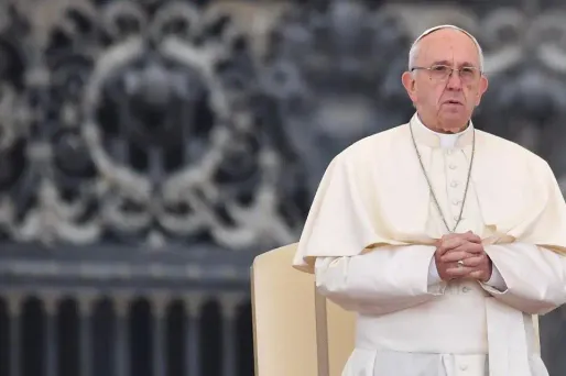 Le pontife argentin a évoqué une réalité "toujours plus complexe et tumultueuse" sur les routes.