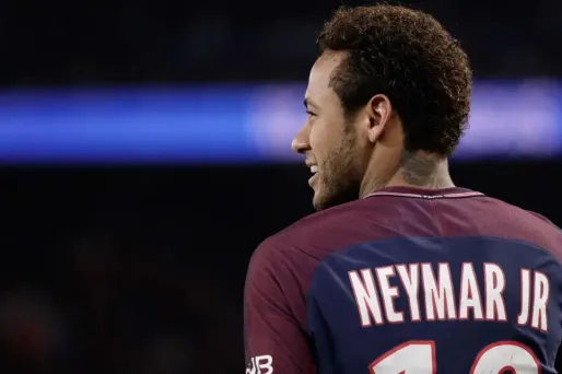 Neymar avec le maillot du PSG, samedi, contre Nantes.