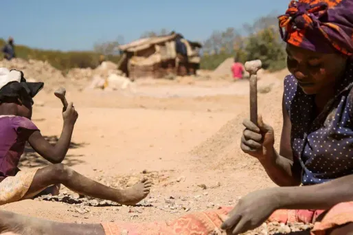 Selon un rapport de l'ONG Amnesty international, des enfants âgés jusqu'à seulement 7 ans travaillent actuellement dans les mines congolaises d'extraction de cobalt.
