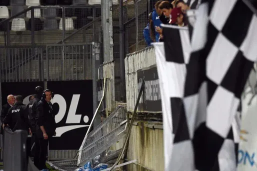 La chute de la barrière avait fait 29 blessés parmi les supporters lillois.