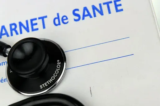 Dès les premiers symptômes, une consultation chez le médecin s'impose pour diagnostiquer ou non une BPCO.