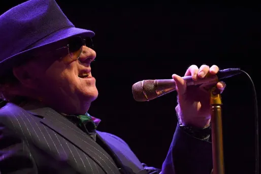 Le chanteur Van Morrison, en concert en septembre 2017 à Nashville, dans le Tennessee.