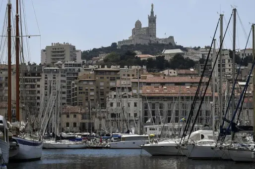 Les douaniers du port de Marseille ont intercepté la vedette volée dimanche.