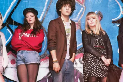 La série créée par Benjamin Parent et Joris Morio, raconte l'histoire d'une bande de potes : Hugo, Ilyes, Boogie, Avril ou encore MJ