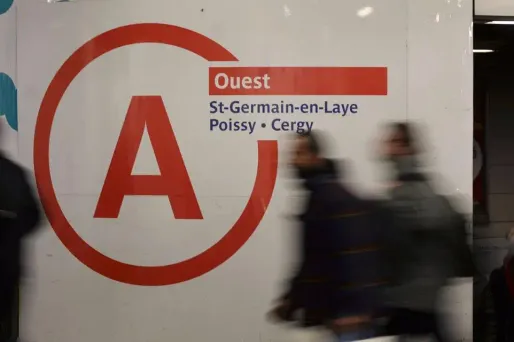 Valérie Pécresse dénonce une "faute" à l'origine de la grande panne du RER A début octobre.