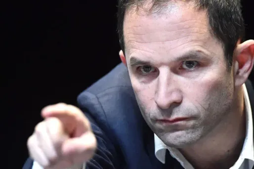 Hamon dénonce "la politique migratoire la plus répressive depuis des décennies"