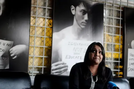 Nisha Ayub, première femme transgenre à recevoir en 2016 le prix "International Women of Courage", regrette le projet de programme.