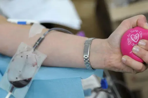 10.000 dons de sang sont nécessaires chaque jour pour répondre aux besoins des malades en France.