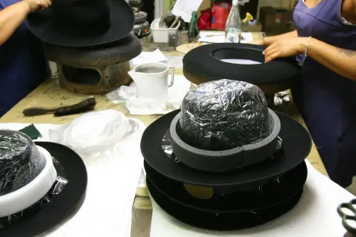 L'entreprise italienne Borsalino est en faillite.