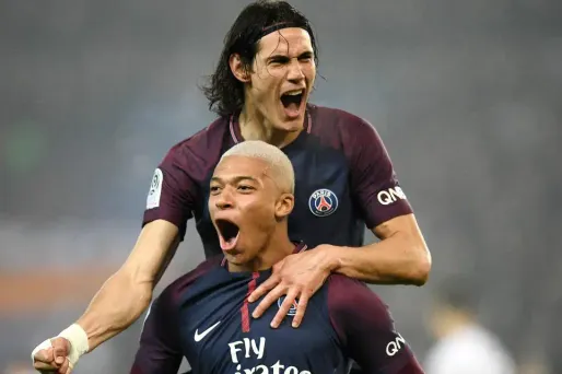 Les Parisiens dominent le classement de la Ligue 1 à la trêve hivernale.