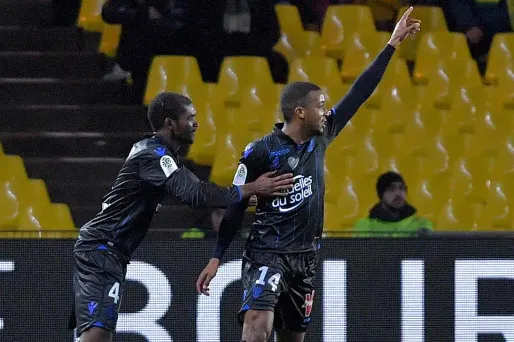 Grâce à Pléa et Balotelli, Nice a percé la forteresse nantaise.