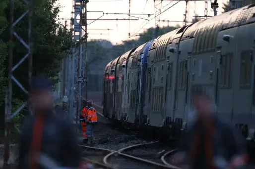 D'après la préfecture du Nord, les jeunes auraient escaladé vendredi soir une grille pour prendre un raccourci. (Illustration)