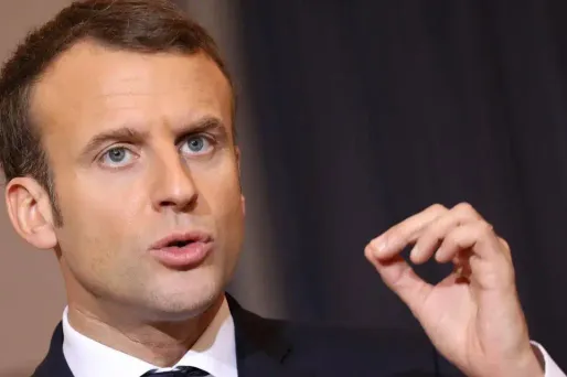 Selon le chef de l'État, "mettre des règles ne veut pas dire que l'on va poursuivre chacun ou qu'il y a une suspicion derrière chacun".