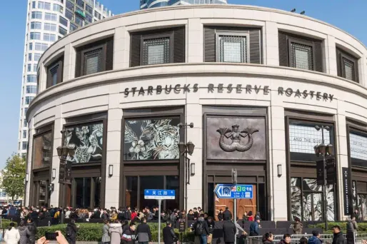 L'établissement s'étend sur une surface de 2.700 m2, soit plus du tiers d'un terrain de football.