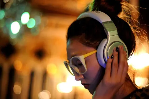 Casque audio, 1280x640