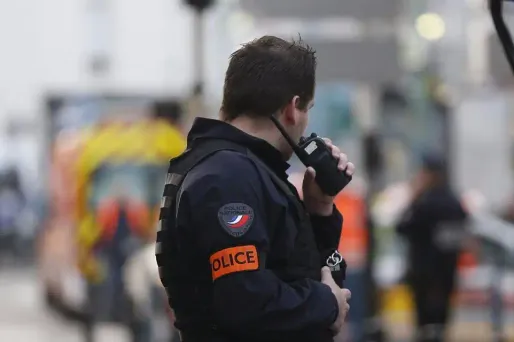 La famille d'Hasna Aïtboulahcen, la cousine d'Abaaoud, porte plainte