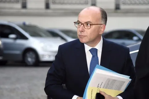 Bernard Cazeneuve demande un "engagement des musulmans de France"