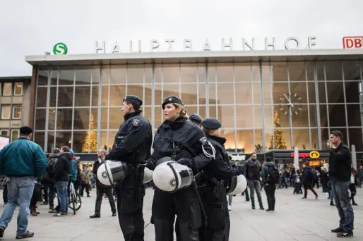 Cologne : le nombre de plaintes s'envole, les migrants visés par la police