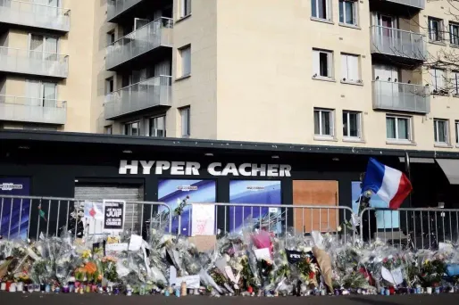 La France commémore la prise d'otages sanglante de l'Hyper Cacher