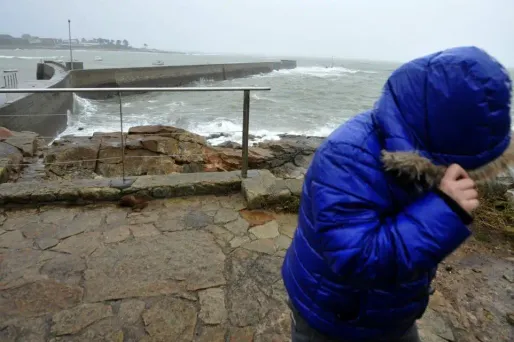 Risque de tempête : les préfectures se préparent