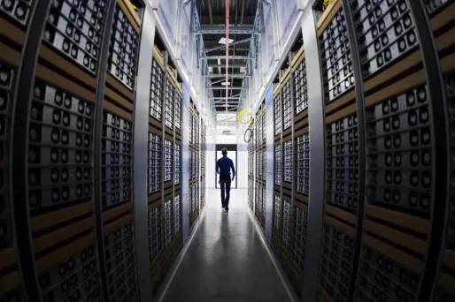 Des serveurs informatiques chauffent le centre aquatique du Val-d'Europe.