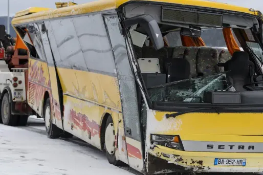 Accident de car dans le Doubs : le chauffeur mis en examen