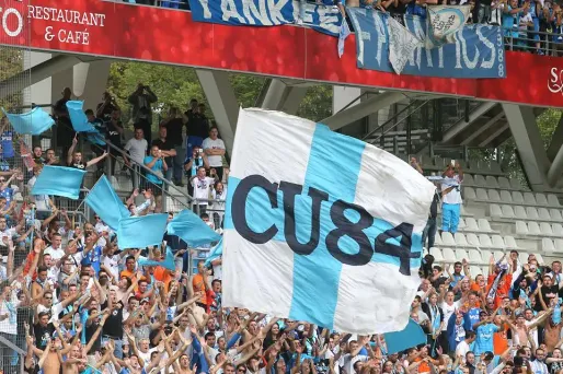 Supporters de l'OM à Reims (1280x640) François NASCIMBENI/AFP