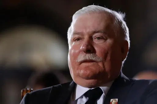 Lech Walesa: "J'ai commis une erreur" mais n'ai pas collaboré avec les services secrets