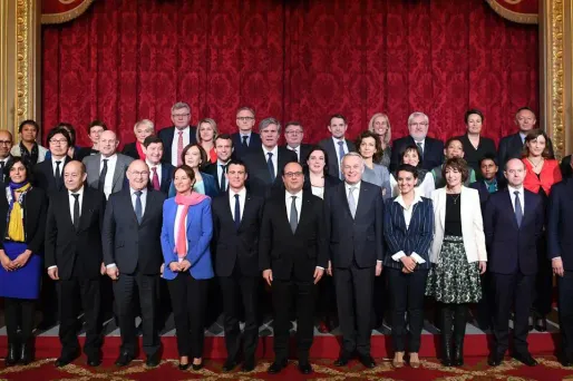 Premier Conseil des ministres pour le nouveau gouvernement