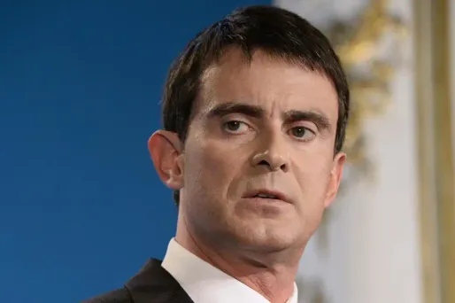 Le Premier ministre, Manuel Valls, a réagi au remaniement ministériel annoncé jeudi.