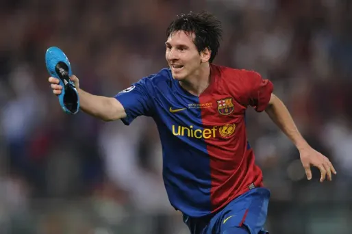 Après une interview, Lionel Messi a proposé d'offrir ses chaussures à une oeuvre de charité, provoquant l'ire de certains Égyptiens.