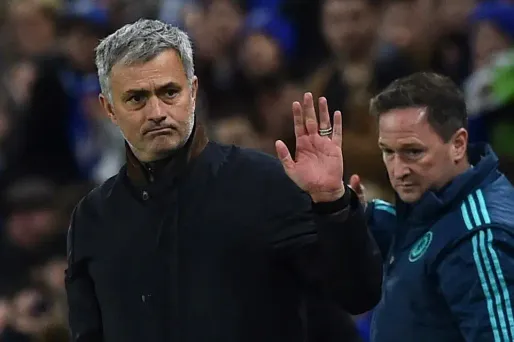 Football : Mourinho signe un précontrat avec Manchester United