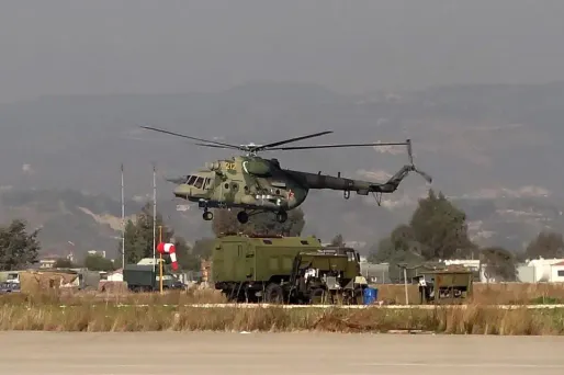 Un hélicoptère sur une base russe de la région de Latakia. Image d'illustration.