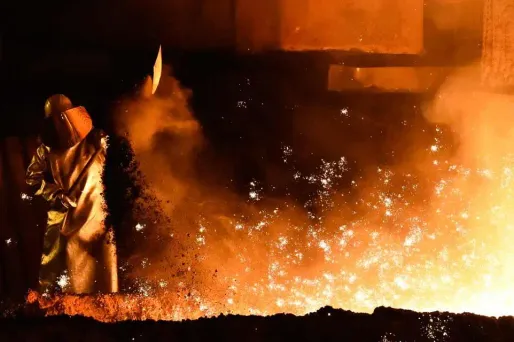 22.03.Acierie siderurgie.TOBIAS SCHWARZ  AFP.1280.640