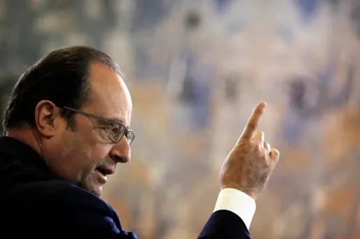 "Nous devons avoir la plus grande vigilance", a prévenu François Hollande à son arrivée au Salon du livre, mercredi.