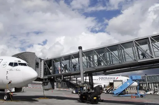 La réduction des programmes de vols concerne les aéroports d'Orly, Beauvais, Lyon, Nice et Marseille.