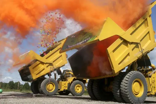 dumper camion engin chantier