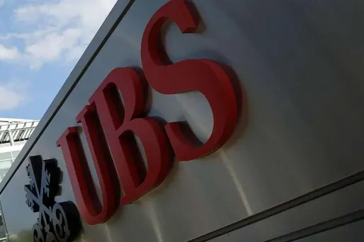 UBS est soupçonné d'avoir voulu faire taire un témoin à l'origine des révélations sur le système présumé de fraude fiscale.