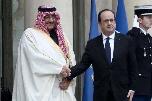 Mohamed ben Nayef, prince héritier d'Arabie Saoudite, a été décoré par François Hollande.
