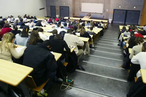 Les épreuves du prestigieux concours de l'agrégation prévues mercredi, jour de grève des transports, sont maintenues.