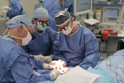 Première greffe d'utérus réussie aux Etats-Unis