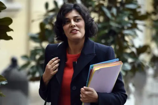 Surtaxe des CDD : le gouvernement va déposer un amendement mais…