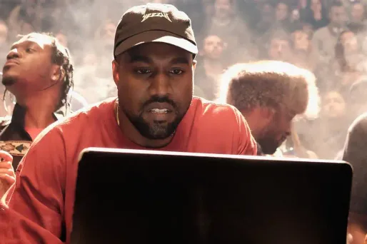 Kanye West (1280x640) Dimitrios Kambouris / GETTY IMAGES NORTH AMERICA / AFP